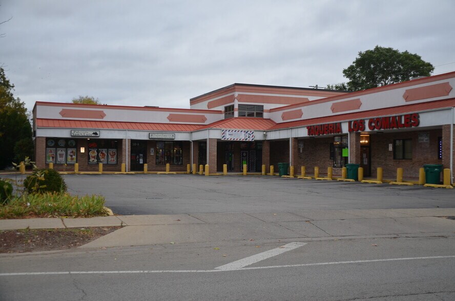 More Photos Of 510 Collins St, Joliet Unknown For Lease