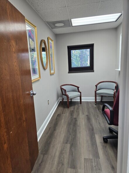 More Photos Of 400 Percival Rd, Columbia Office For Lease