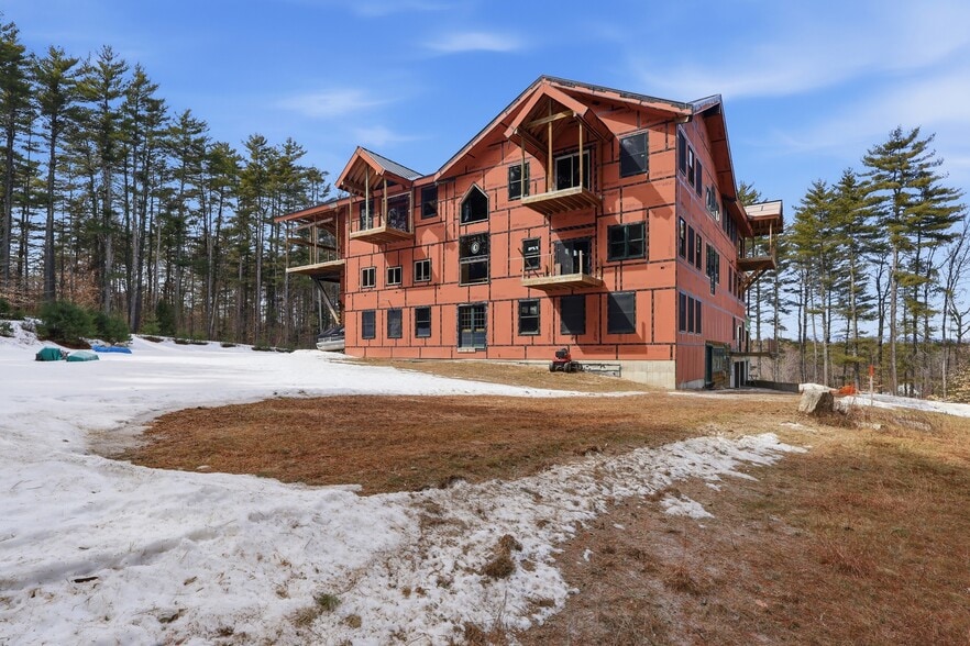 More Photos Of 1420 N High St, Bridgton Apartments For Sale