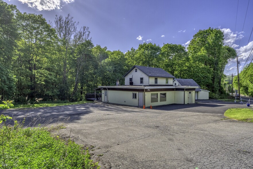 Primary Photo Of 1520 Broadway, Esopus Freestanding For Sale