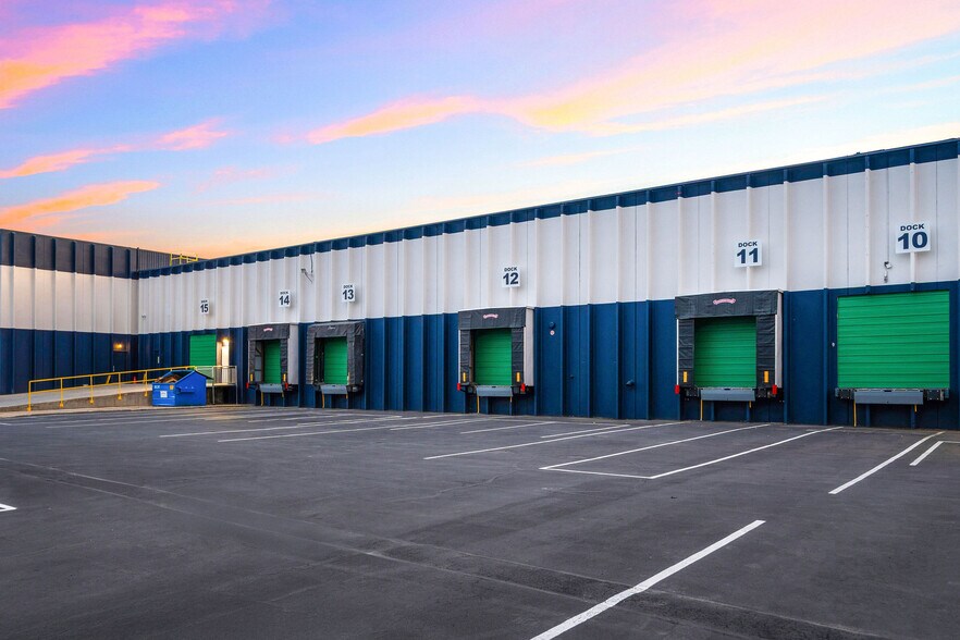 More Photos Of 391 S Orange St, Salt Lake City Distribution For Sale