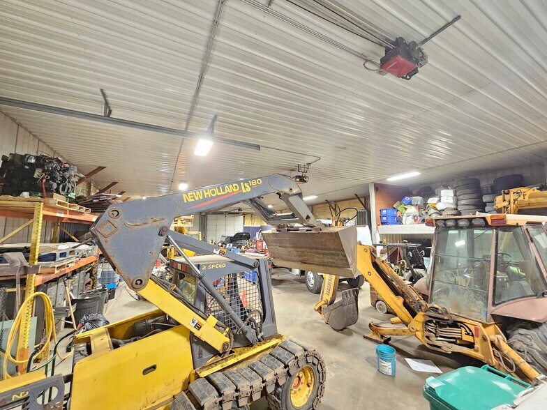 More Photos Of 1117 2nd Ave, Bingham Lake Industrial For Sale