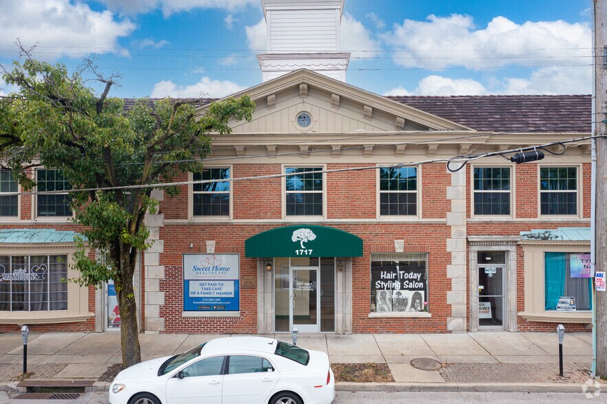 More Photos Of 7364-7390 Reading Rd, Cincinnati Storefront Retail Office For Lease