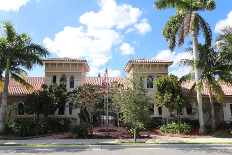 More Photos Of 650-660 E Hillsboro Blvd, Deerfield Beach Loft Creative Space For Lease