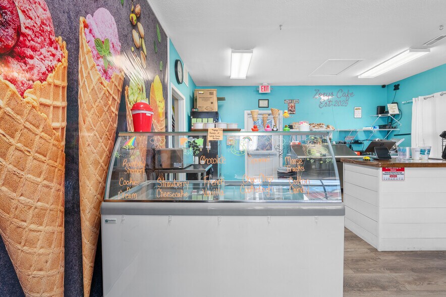 More Photos Of 213 E Market St, Troy Office For Sale