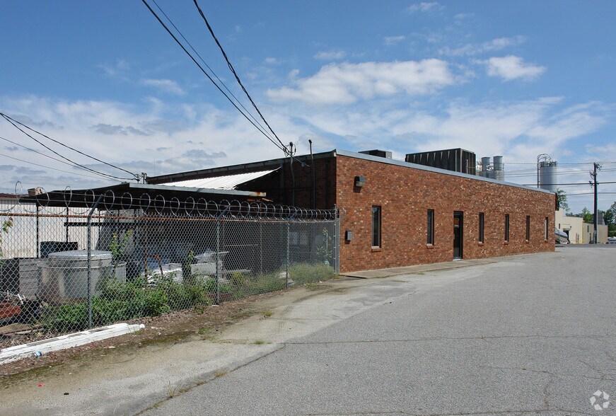 More Photos Of 808-810 W Main St, Jamestown Auto Repair For Sale