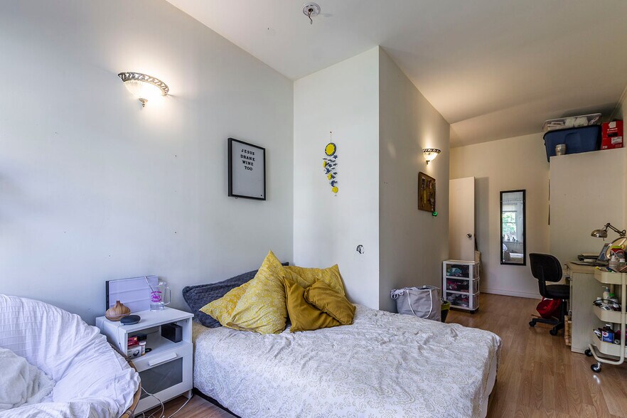 More Photos Of 133 Albert St, Waterloo Apartments For Sale