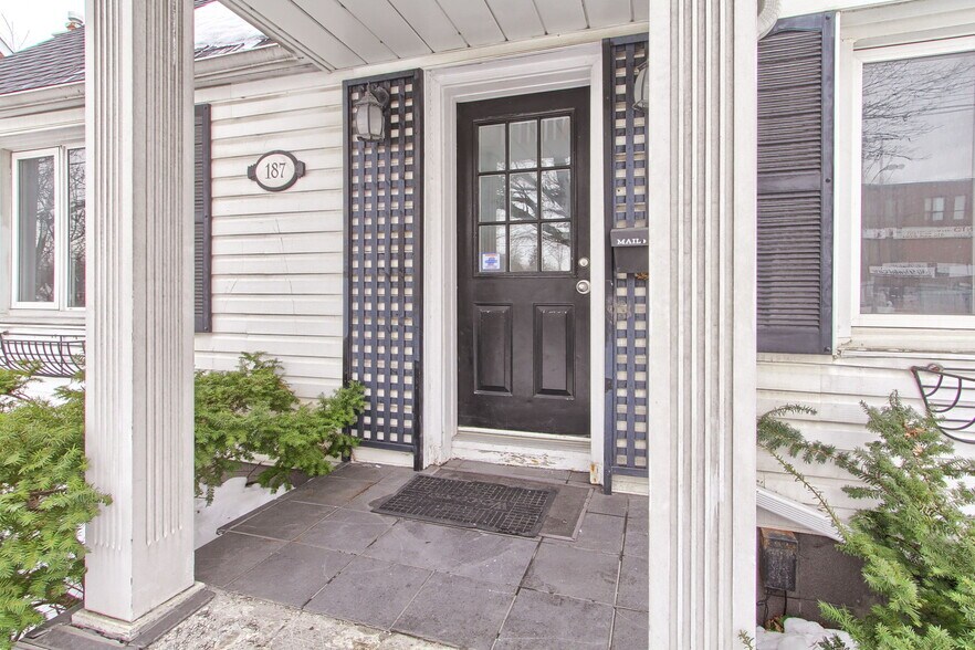More Photos Of 187 Finch Ave W, Toronto Office Residential For Lease