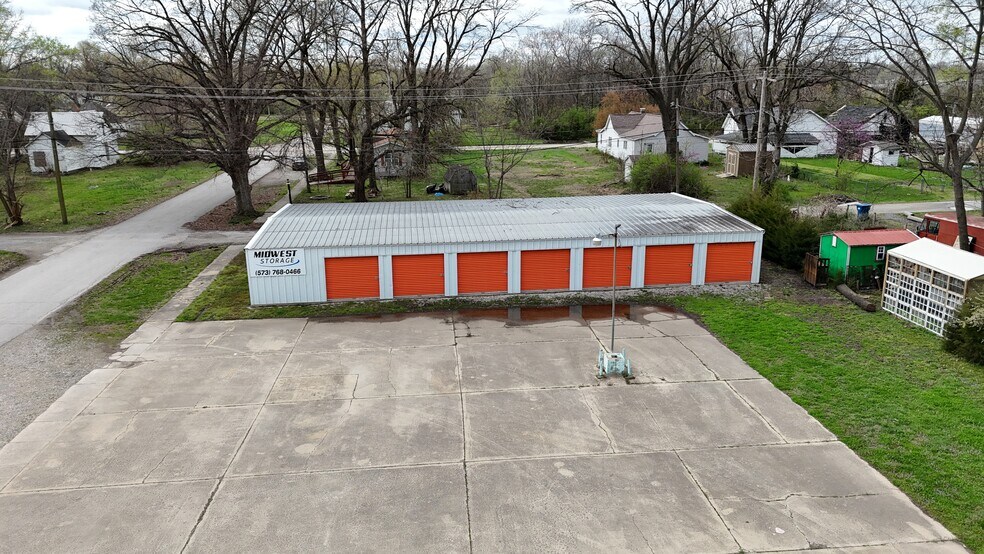 More Photos Of 602 N Poplar St, Centralia Self Storage For Sale