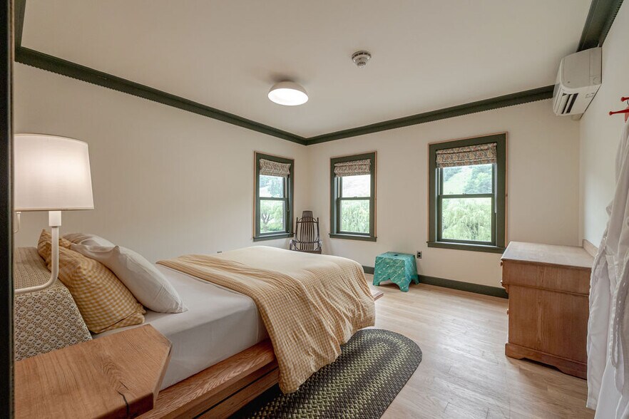 More Photos Of 37 Catamount Rd Hillsdale, Hillsdale Hotel For Sale