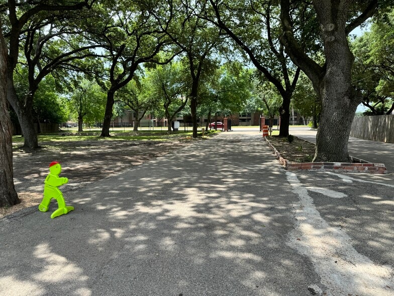 More Photos Of 12038 Bissonnet St, Houston Religious Facility For Sale