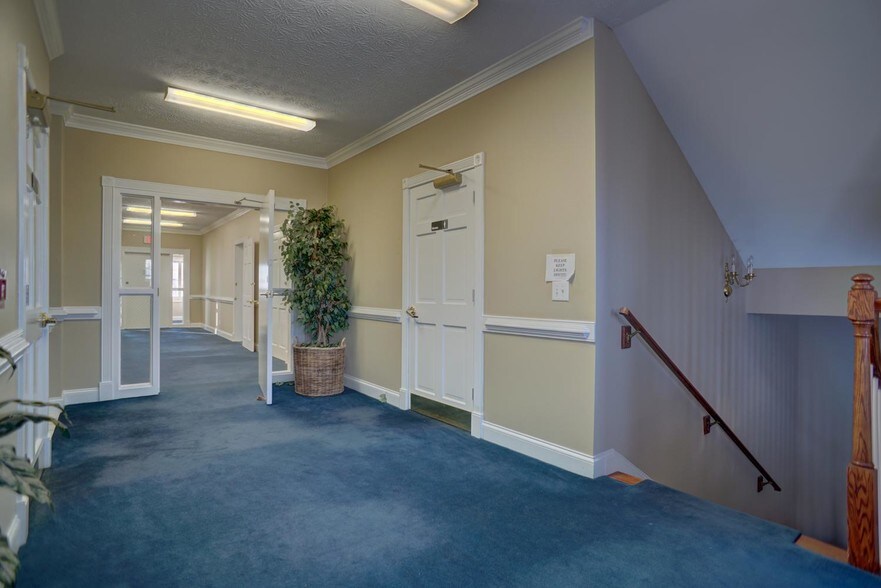 More Photos Of 100 Colony Park Dr, Cumming Bank For Lease