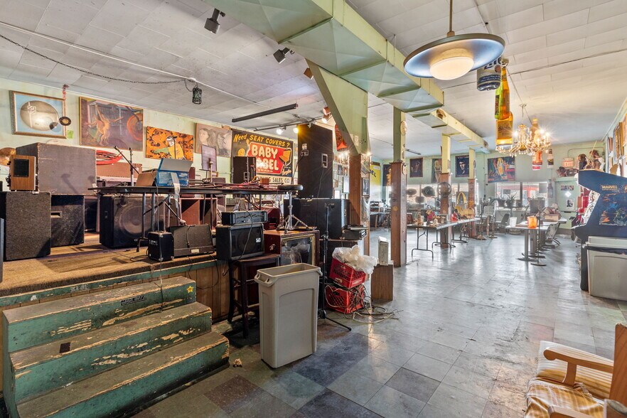 More Photos Of 2525 S Jefferson Ave, Saint Louis General Retail For Sale