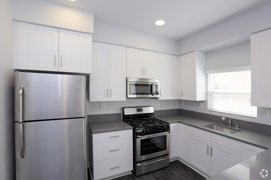 More Photos Of 307 Sycamore Rd, San Ysidro Apartments For Sale