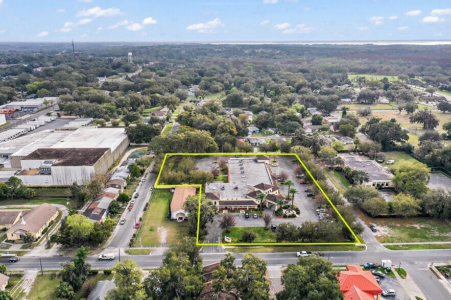 More Photos Of 210 S Lake St, Leesburg Medical For Lease