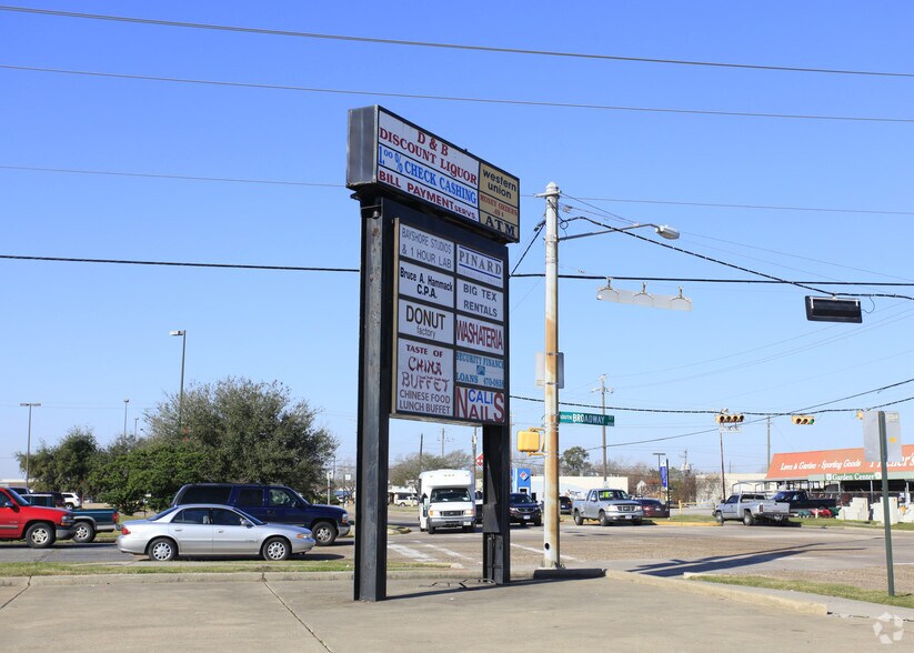 More Photos Of 1101-1139 S Broadway St, La Porte Unknown For Sale