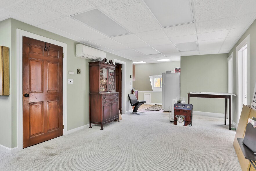 More Photos Of 227 Hamburg Tpke, Pompton Lakes Medical For Lease