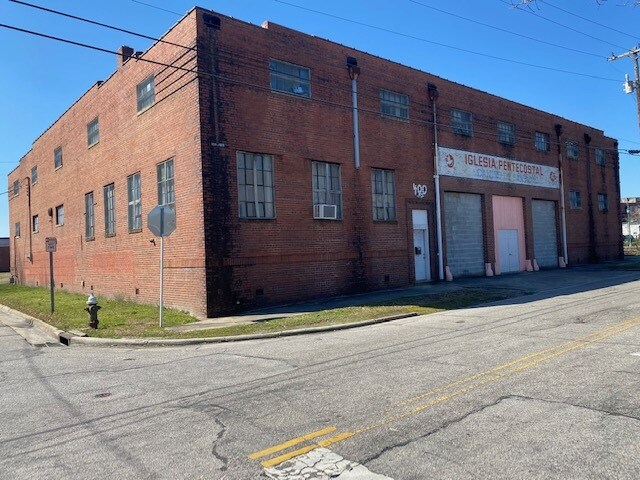 Primary Photo Of 400 Green St E, Wilson Religious Facility For Sale