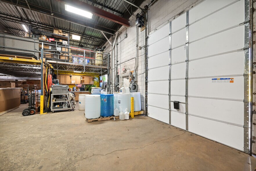 More Photos Of 11 Cotters Ln, East Brunswick Warehouse For Sale