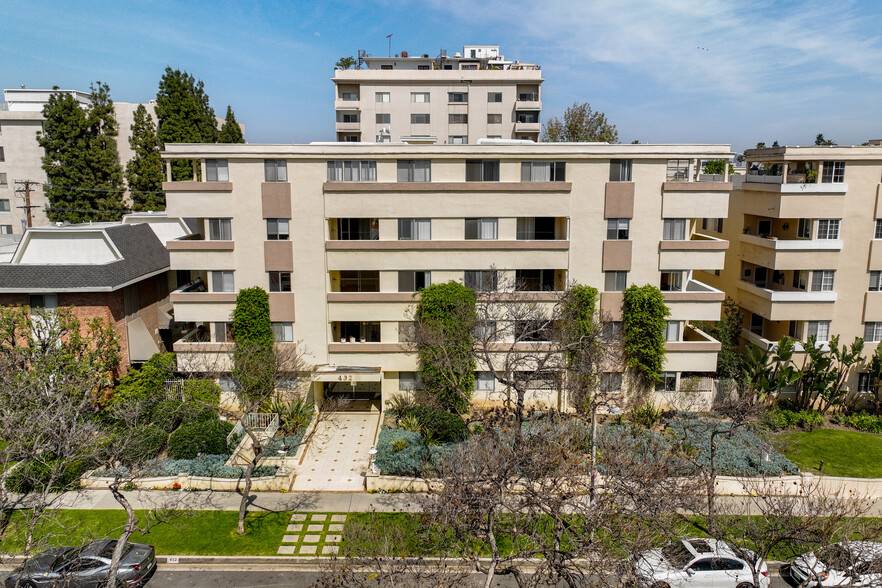 Primary Photo Of 432 N Palm Dr, Beverly Hills Apartments For Sale