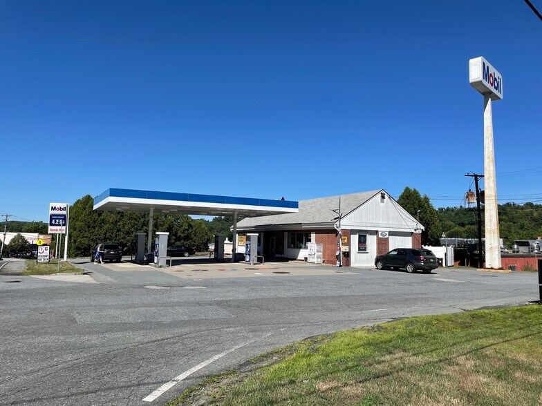 More Photos Of 364 Miracle Mile, Lebanon Service Station For Sale