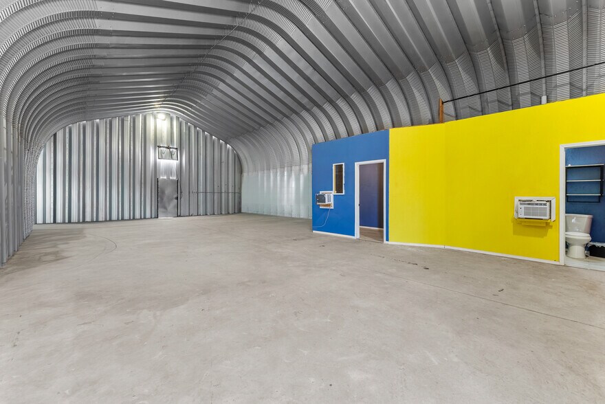 More Photos Of 5001 Gallegos, El Paso Warehouse For Sale