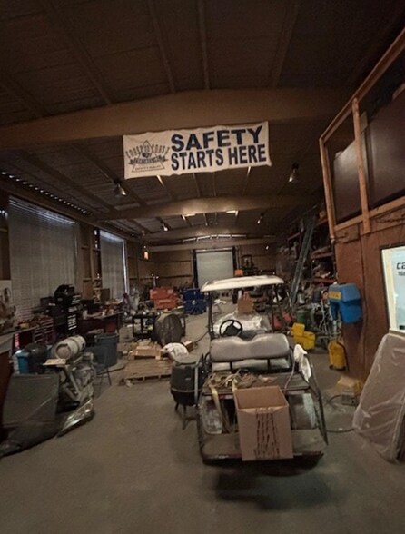 More Photos Of 1170 W Highway 92, Newton Warehouse For Sale
