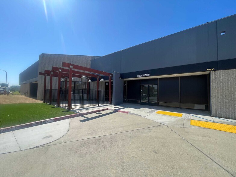 Primary Photo Of 16561-16571 Gemini Ln, Huntington Beach Manufacturing For Lease