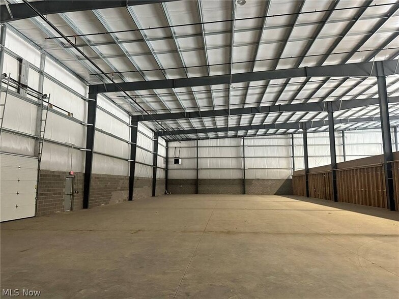 More Photos Of 200 8th St, Chester Warehouse For Lease