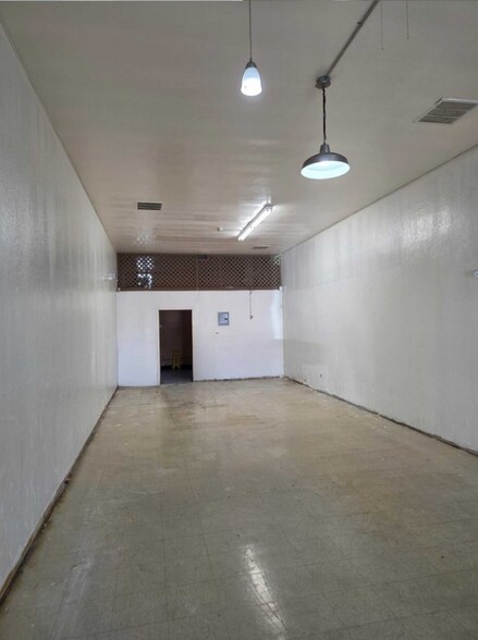 More Photos Of 1058-1060 W Gardena Blvd, Gardena Storefront For Lease