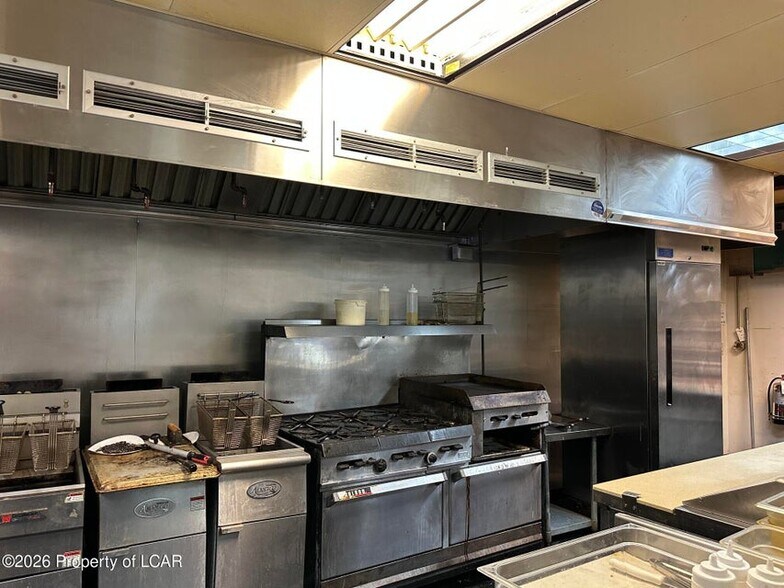 More Photos Of 155 W Union St, Kingston Flex For Lease