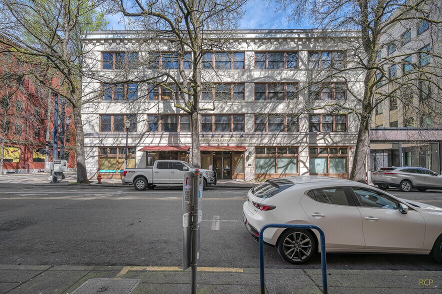 More Photos Of 75 NW Couch St, Portland Medical For Lease