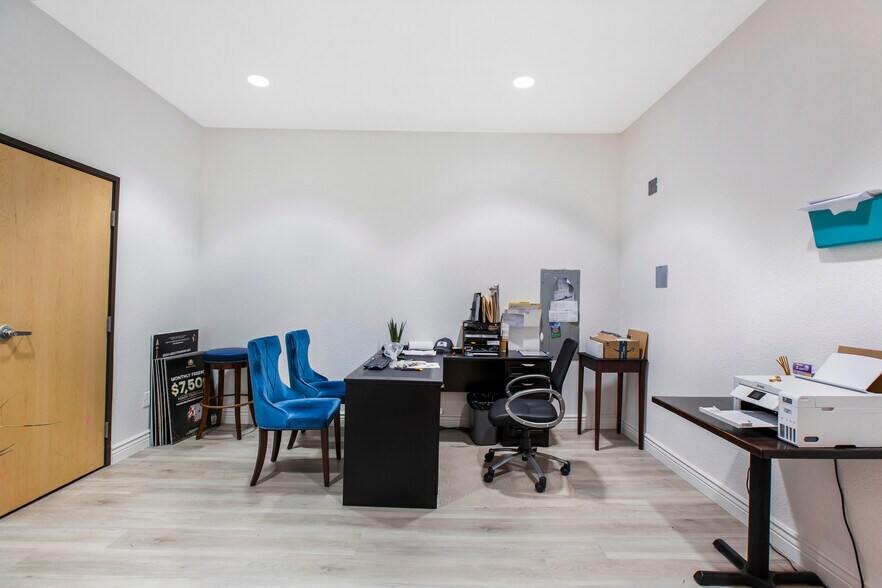 More Photos Of 11275 Folsom Blvd, Rancho Cordova Restaurant For Lease