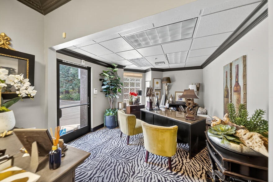 More Photos Of 655 W Alluvial Ave, Fresno Warehouse For Sale