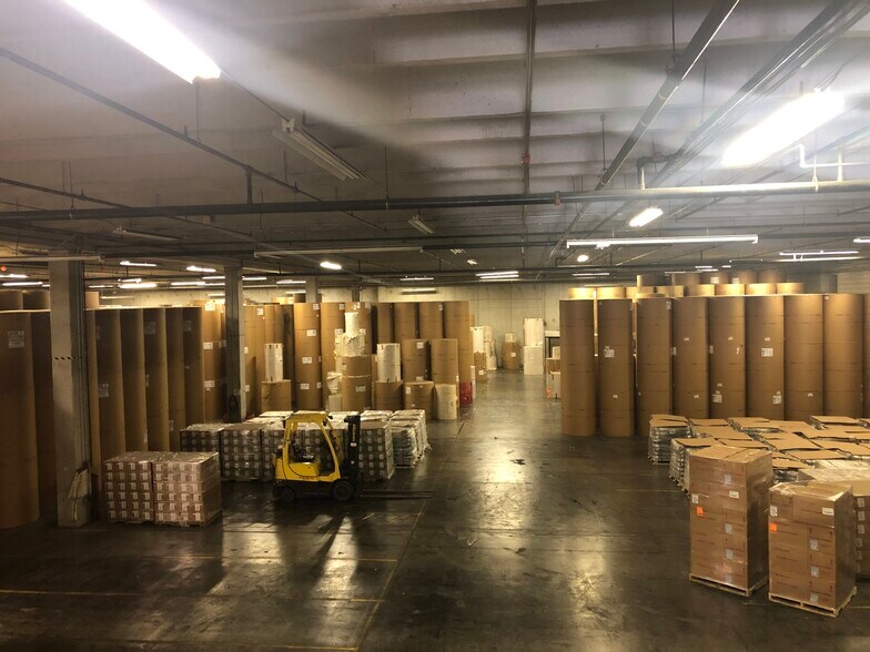 More Photos Of 188 Brooke Rd, Winchester Warehouse For Lease