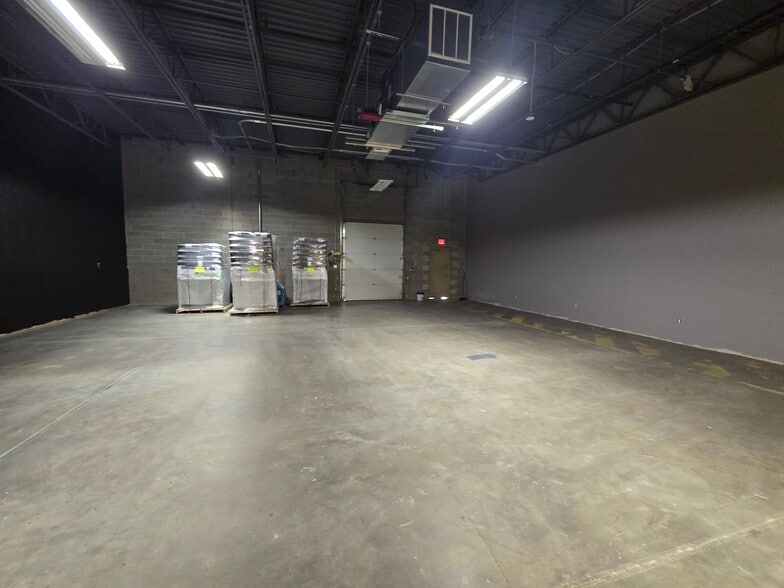 More Photos Of 2960 Technology Pl, Waldorf Research And Development For Lease
