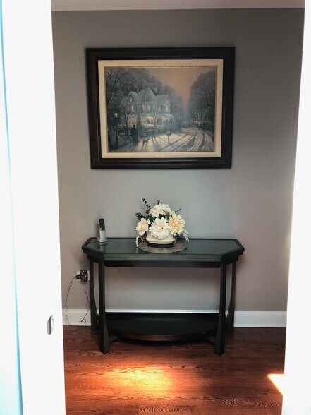 More Photos Of 4921 W 95th St, Oak Lawn Storefront Retail Residential For Sale