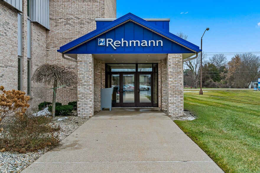 More Photos Of 5800 Gratiot Rd, Saginaw Office For Lease
