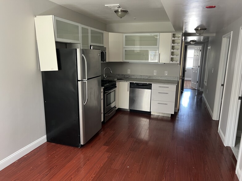 More Photos Of 191 Everett St, Boston Apartments For Sale