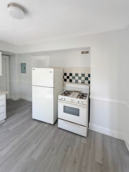 More Photos Of 1156 Carl Ave, Cleveland Apartments For Sale