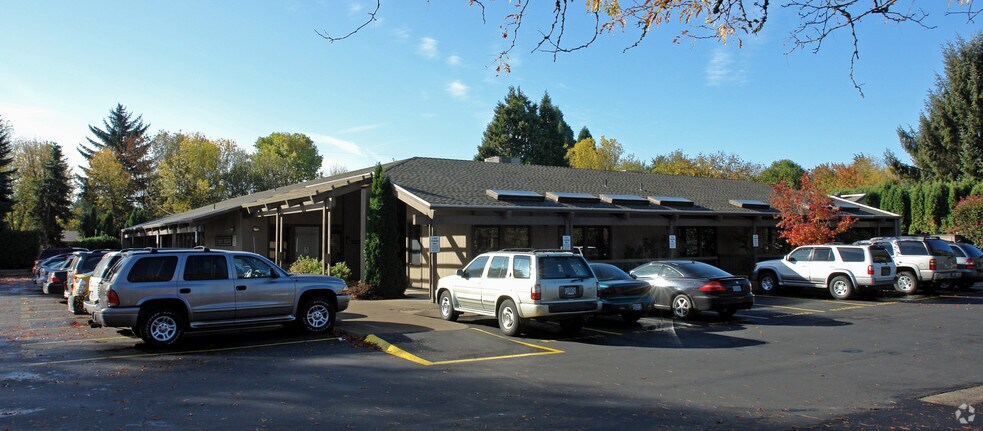 More Photos Of 1310 Coburg Rd, Eugene Medical For Lease