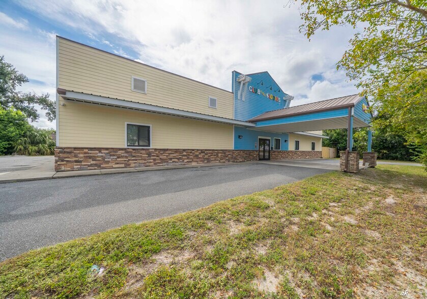 More Photos Of 1712 Beck Ave, Panama City Office For Sale