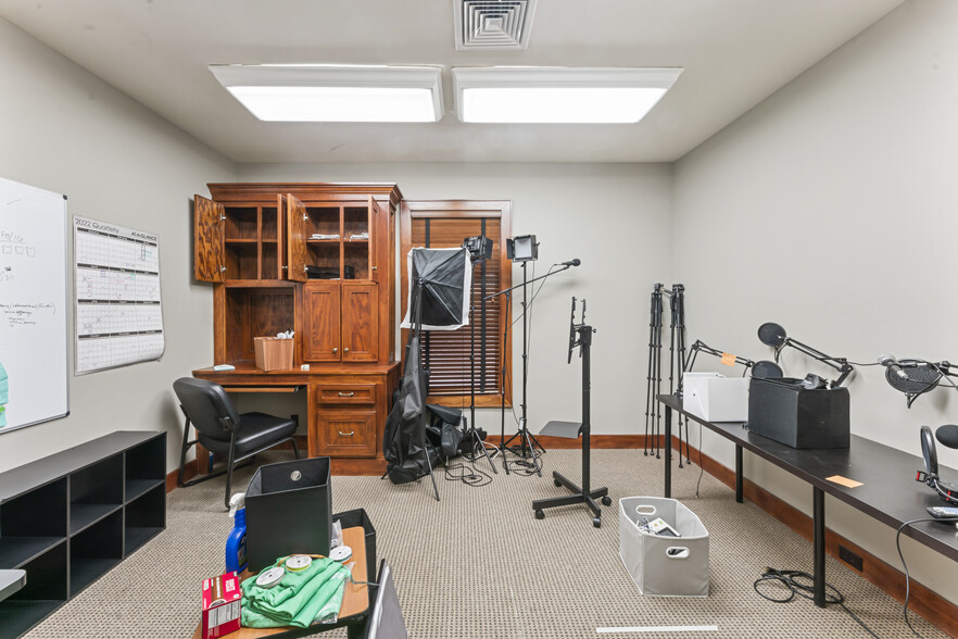 More Photos Of 522 Brandies Cir, Murfreesboro Office For Lease