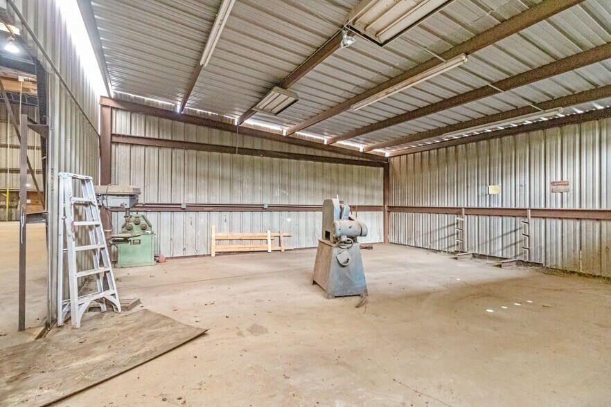 More Photos Of 17301 E FM 1097 Rd, Willis Storefront Retail Office For Sale