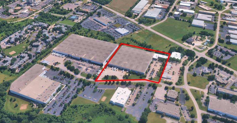 More Photos Of 1100 Corporate Dr, McHenry Unknown For Lease