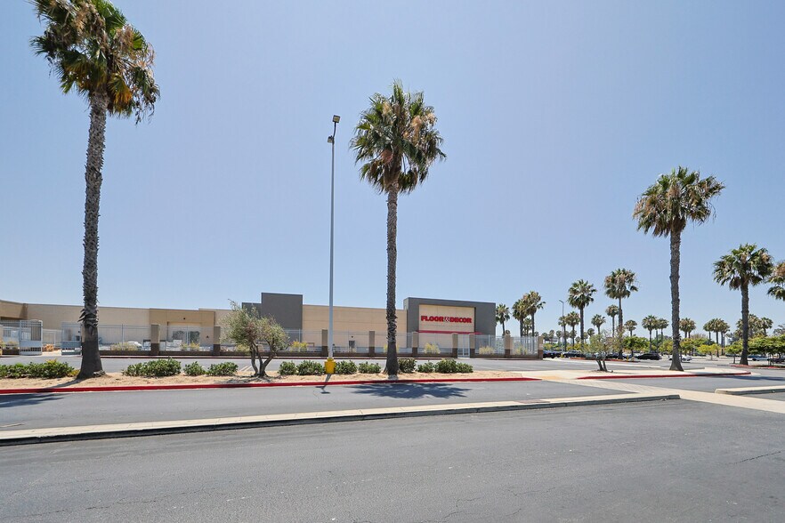 More Photos Of 500-506 Carson Town Ctr N, Carson General Retail For Sale