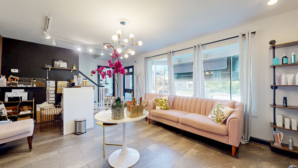 More Photos Of 143 Chenoweth Ln, Louisville Freestanding For Lease