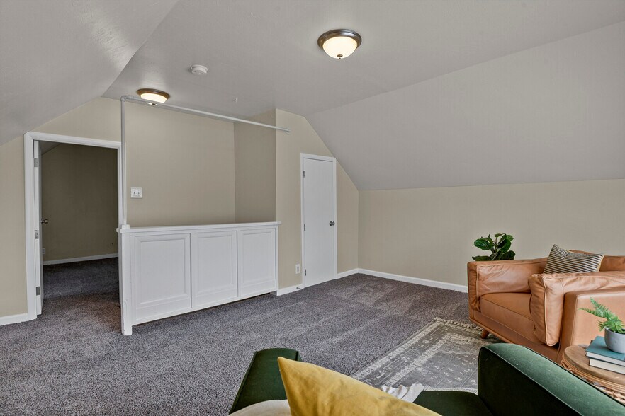 More Photos Of 424 W Kiowa St, Colorado Springs Daycare Center For Sale