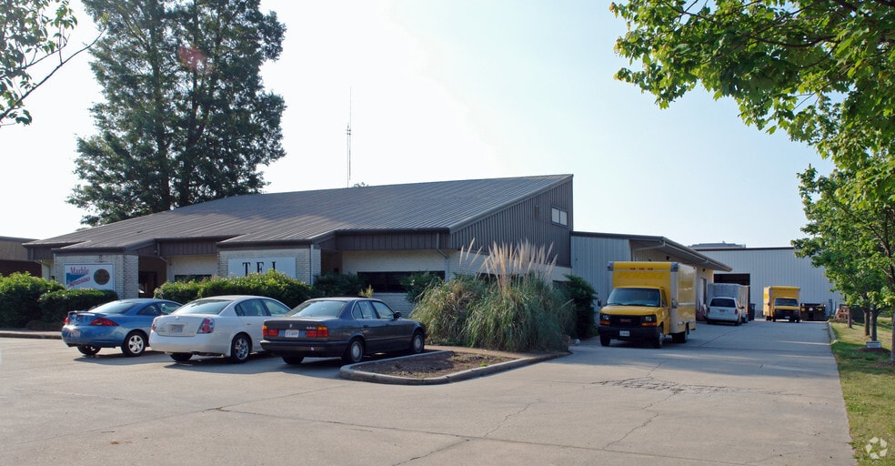 More Photos Of 724 City Center Blvd, Newport News Warehouse For Lease