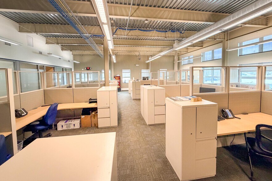 More Photos Of 193 Home Farm Way, Waitsfield Office For Sale